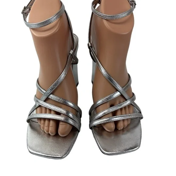 Marc Fisher Edalyn Womens 7.5 Silver Strappy Block Heel Sandals Wedding Metallic - Picture 2 of 9